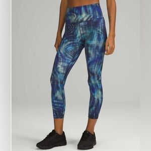 Lululemon Wunder Train High-Rise
Crop 23" *Foil
Shapeshifter Flux Blue Multi